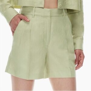 ARITZIA WILFRED The Effortless Linen 5” Shorts in Pastel Sage Green